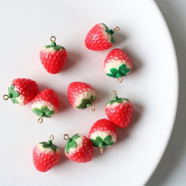 10pcs-pack Simulating Cute Style Resin Acetic Acid Strawberry charms Ear Jewelry Parts Hand-made Diy Material Pendant women girl