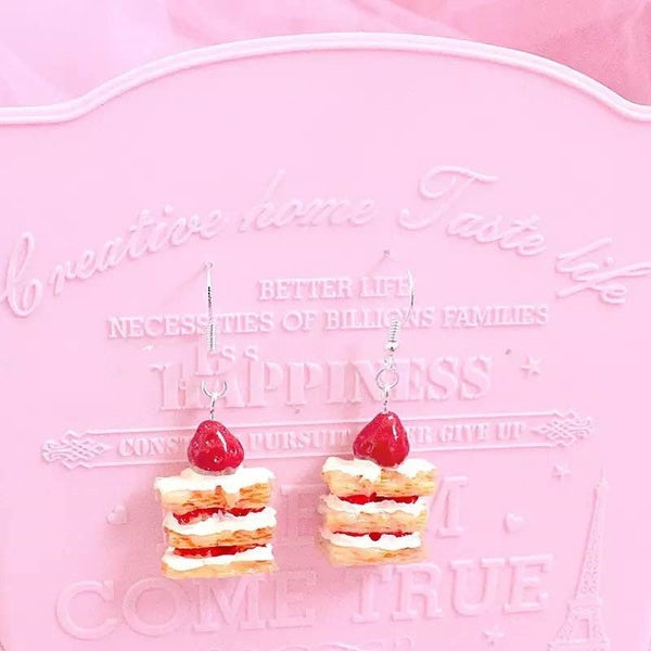 Boucles d'oreilles pendantes de gâteau aux fraises mignonnes Boucles d'oreilles de simulation drôle Boucles d'oreilles en forme de gâteau sucré Cadea