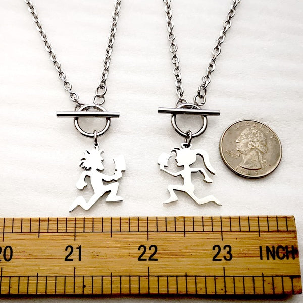 Une paire (1pcs fille + 1pcs garçon) COUPLE ICP PETIT MIROIR HATCHETMAN CHARMS ICP COLLIER PENDENTIF EN ACIER INOXYDABLE 3MM CHAÎNE 24''