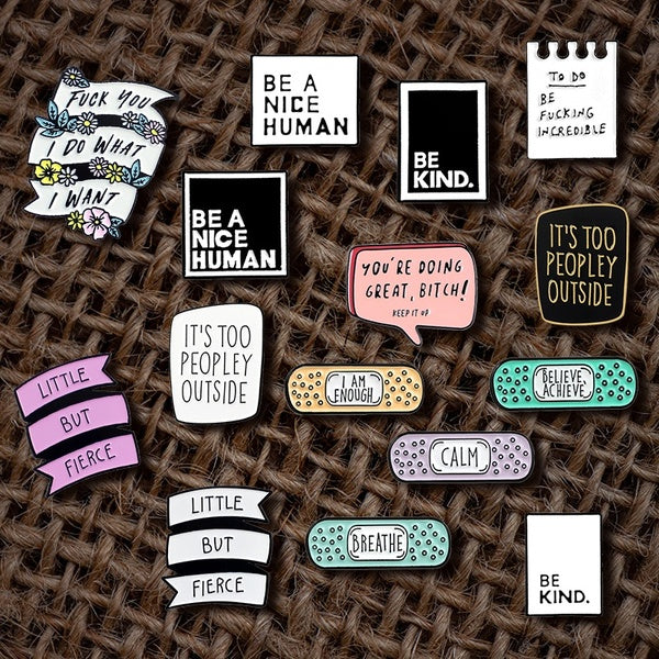 Soyez un gentil humain Texte créatif Goutte d'huile Broche Denim Sac Badge Meilleur ami Party Gift