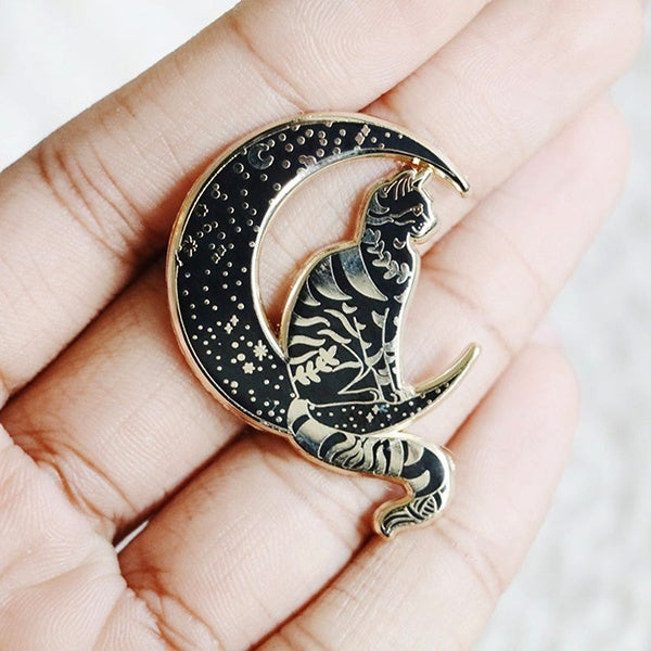 Art animal chat noir sur la lune émail broche épingle revers écharpe boucle bijoux cadeau
