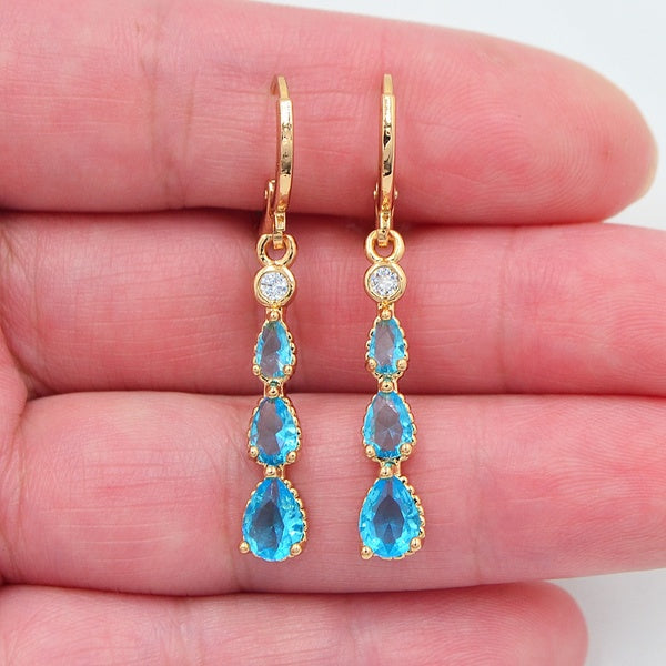Boucles d'oreilles pendantes en forme de larme avec zircon cubique bleu lac pour femme