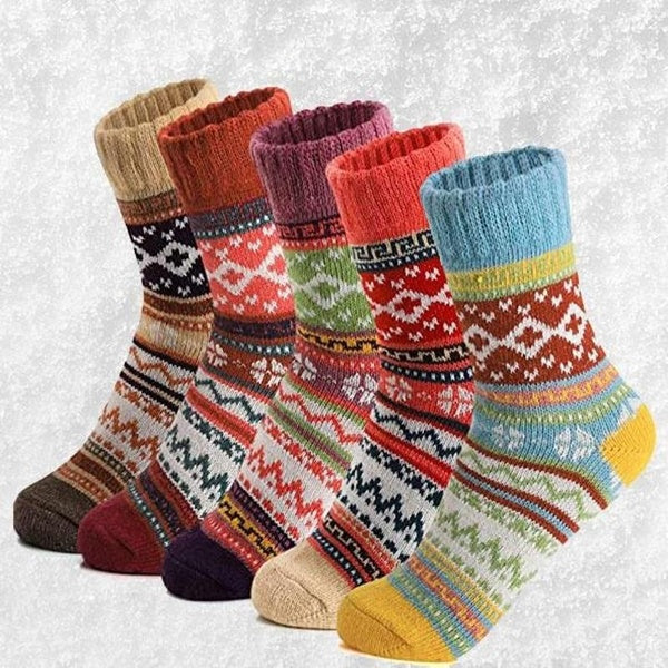 5 Pairs Women Wool Socks Winter Thick Thermal Hiking Warm Boot Heavy Soft Cozy Socks Thermal Stripe Wool Snow Socks for Cold Weather