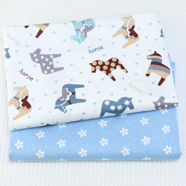 2Pcs-Lot 50X40CM Cartoon Horse Designs Printed Cloth 100% Cotton Twill Fabric DIY Handmade Tecidos Patchwork Cloth Fat Quarter Bundles of Quilting Sc
