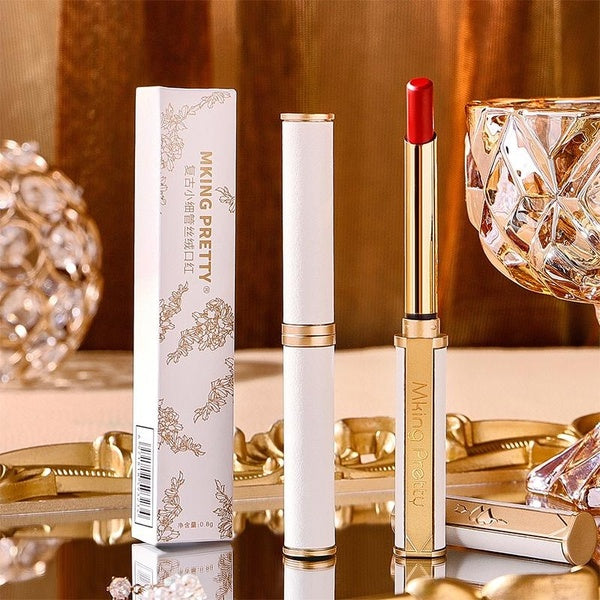 Lamb skin Lipstick Moisturizing matte velvet lipstick white fine with lipstick non-stick cup does not fade