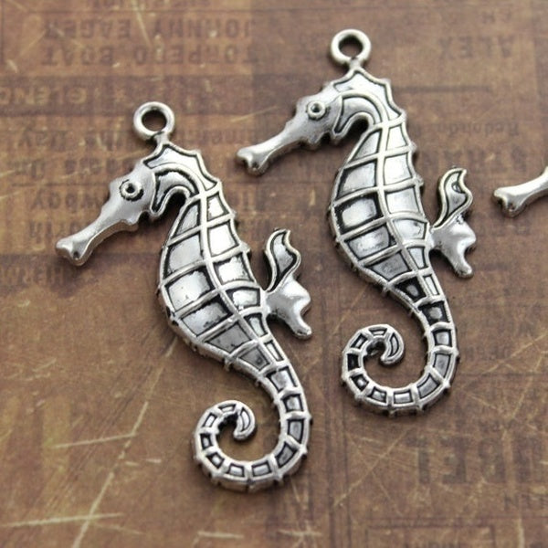 Fabriqué à la main 5 grands charms hippocampe pendentifs hippocampe ton argent tibétain antique 30 x 55 mm, fabrication d'accessoires faits à la main