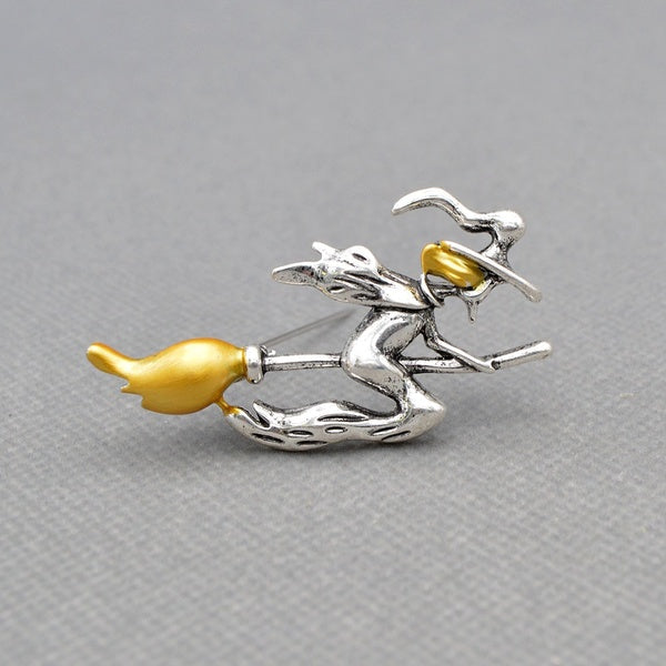 Witch Riding A Broom Brooch Creative Fashion Vintage Pin Fashion Jewelry New Design Kids Brooches High Quality