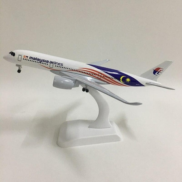 1:350 Scale 20cm Aircraft Model Alloy Plane Diecast Airplane Airbus A350 Malaysia Airlines for Gift Collection Home Office Decoration