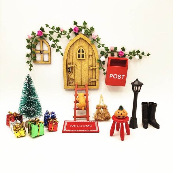 1:12 Mini Wooden Cabin Door-Mailbox-Xmas Tree Fairy Tale Country House Dooryard Christmas Decoration Holiday Accessories Wooden Dollhouse Furniture D