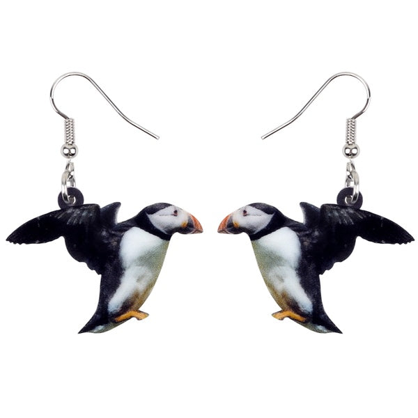 Acrylique volant macareux oiseau boucles d'oreilles goutte balancent nouveau mode Animal bijoux pour femmes filles adolescents charmes accessoires