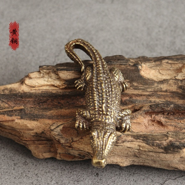 Pure Brass Solid Car Keychain Crocodile Furniture Decoration Ornaments Antique Carved Retro Ornaments Small Copper Pieces
