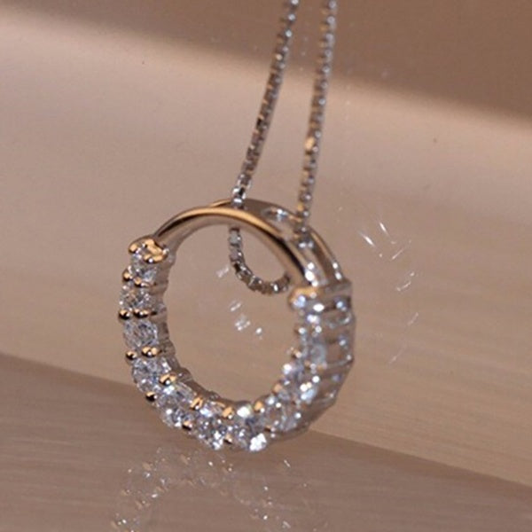 À la mode Exquis Pavé Moissanite Cristal Chaîne En Argent Collier Charme Cercle Rond Pendentif Colliers pour Femmes Collier De Fiançailles Bijoux Ama