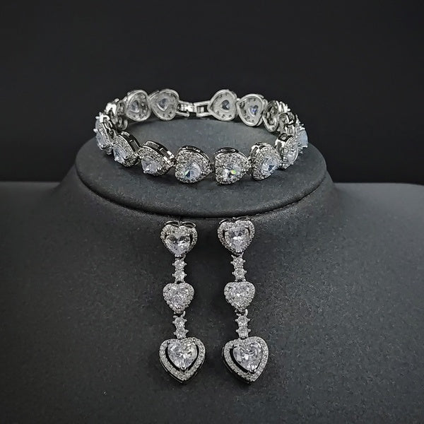 Luxury Gorgeous New Retro Silver Designer Engagement Marriage Diamond Heart Bracelet and Drop Earrings Jewelry Set for Women Fine Jewellery White CZ