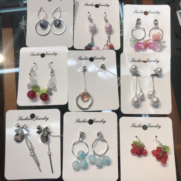 2023 nouveaux lots de gros mélangés 10 paires de perles de perle de dame personnelle plaqué argent émail strass pierre boucles d'oreilles pendantes b