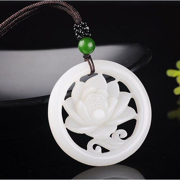 Fashion White Jade Hollow Flower Pendant Necklace Jewellery Hand-Carved