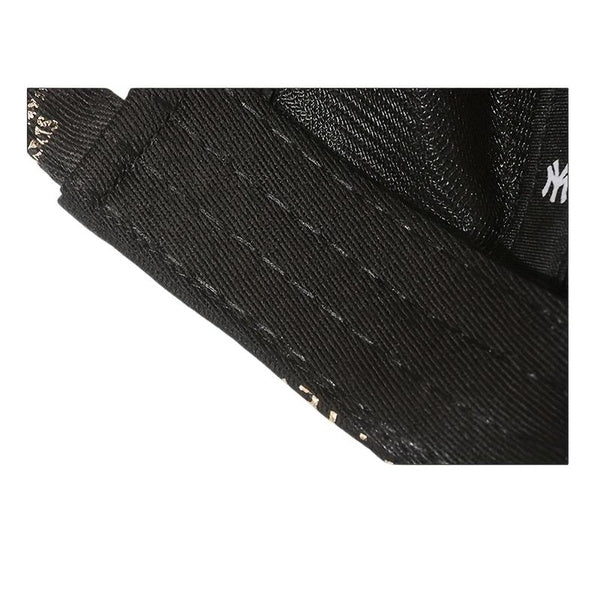 Adjustable men's baseball cap with gold stamping printing and three-dimensional embroidery