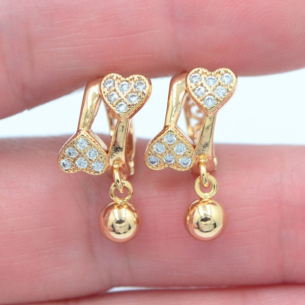 Mode féminine zircon cubique clair CZ Love Hearts Dangle Huggie Boucles d'oreilles Bijoux