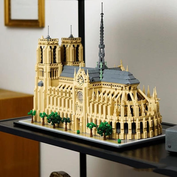 New 4383pcs Notre-Dame of Paris Model Building Block Brick Educational Assembly Toy Children Boy Gift
