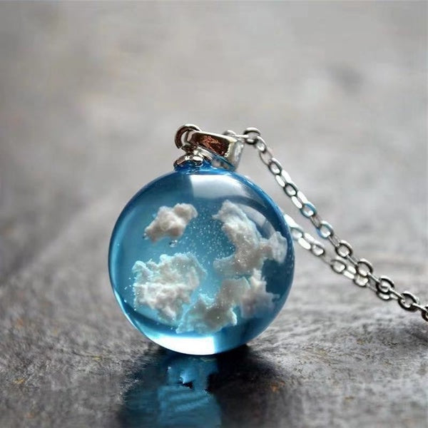 Girls Creative Blue Sky and White Cloud Transparent Ball Sphere Pendant Unique Handmade Spherical Necklace Women's Choker Necklaces