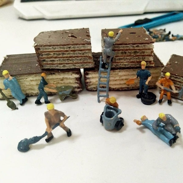 50pcs 1:87 HO Scale Railway Model Painted Worker 2.2cm with Ladder and Tool for Miniature Diorama Railwayscene Making Layout Kit