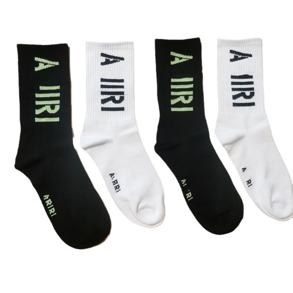 Men&#039;s Socks Designer Street casual personalized skateboarding trend retro mid length socks