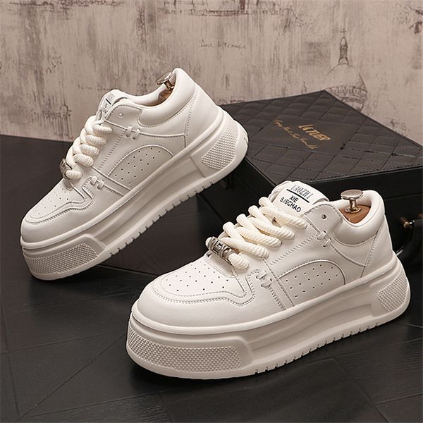 Designer clássico Party Wedden Dress Shoes Spring Autum Fashion Lace Up Leather Casual Walking Sneakers redondo de pé grosso Oxford Business