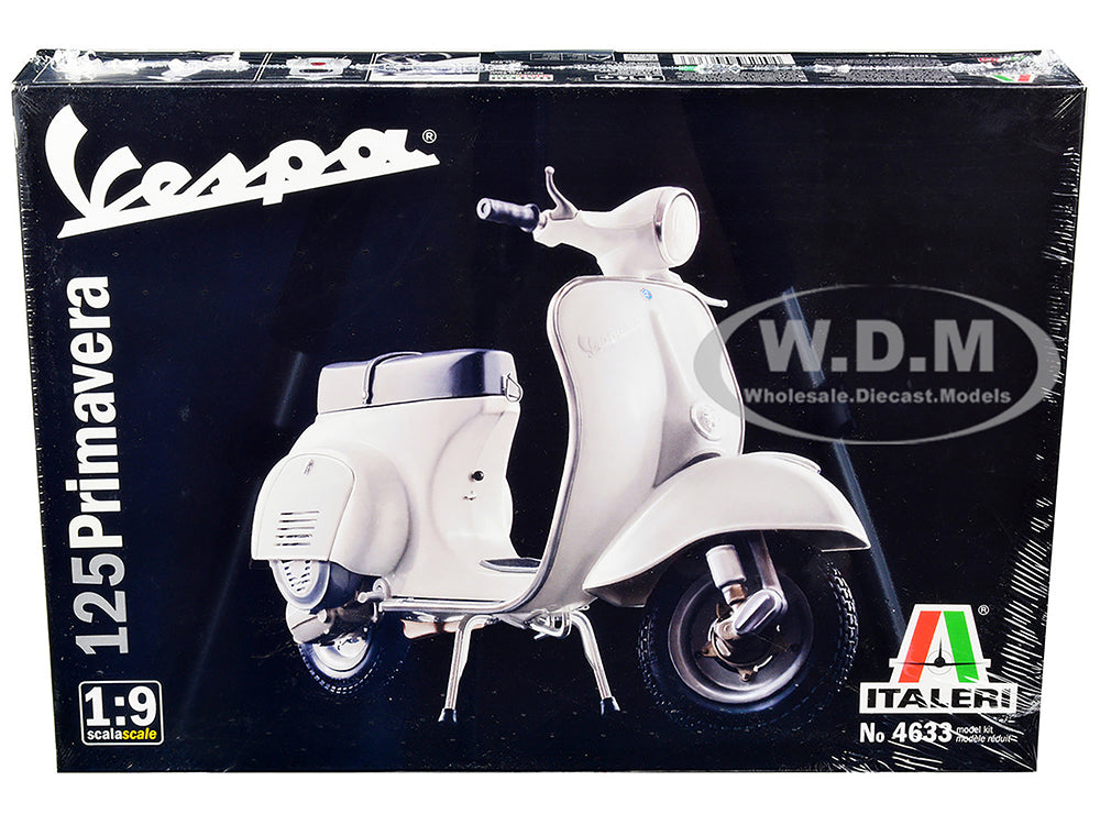 Skill 3 Model Kit Vespa 125 Primavera Scooter 1-9 Scale Model by Italeri