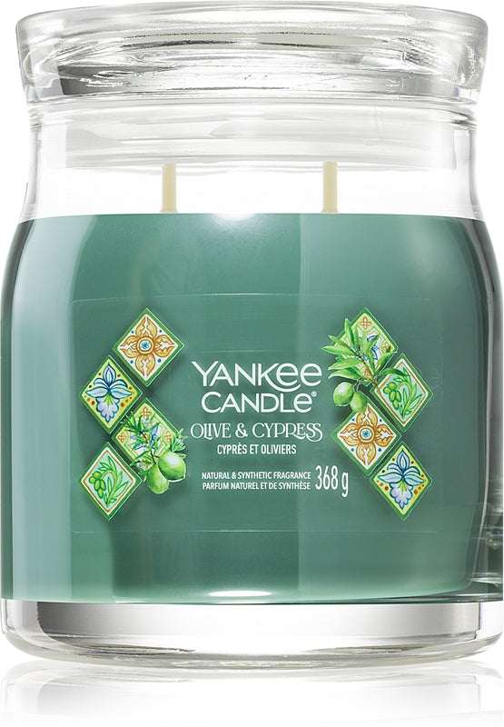 Yankee Candle Lumânare parfumată cu măsline și chiparos 368g