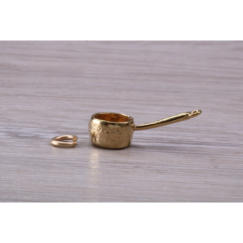 9ct Gold Sauce Pan Charm