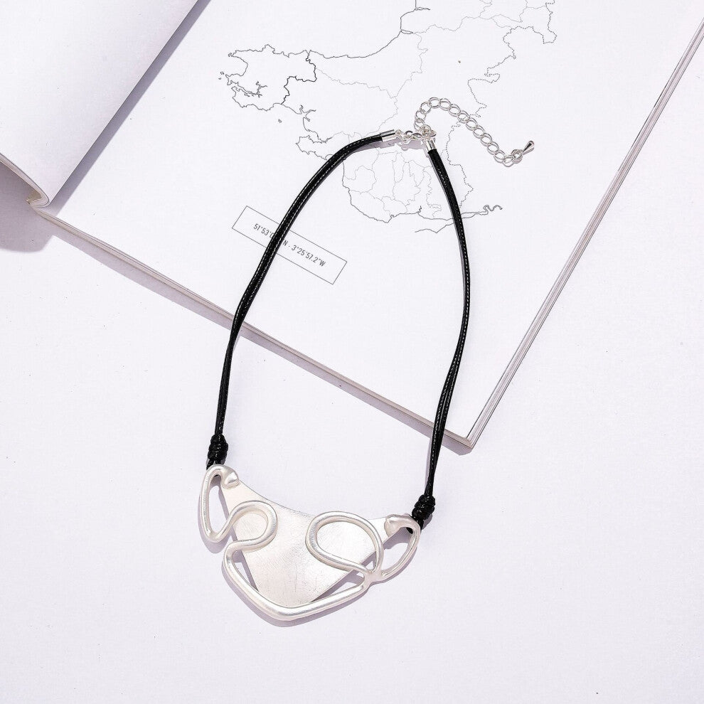 Geometric Metal Necklace Jewelry Triangle Pendants necklaces & pendants Alloy Collar Chokers Suspension