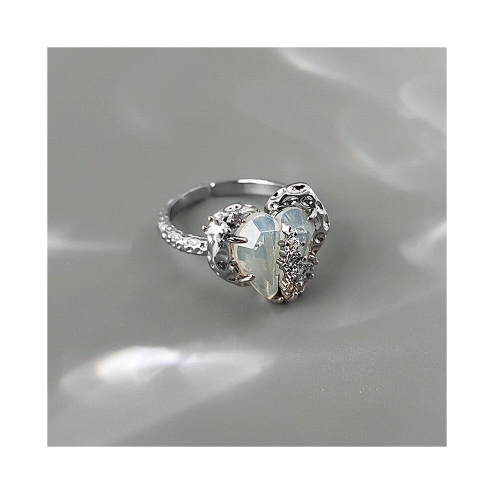 Silver Crystal Love Heart-shaped Creative Irregular Rings Woman Glamour Banquet Engagement Rings Birthday Gift