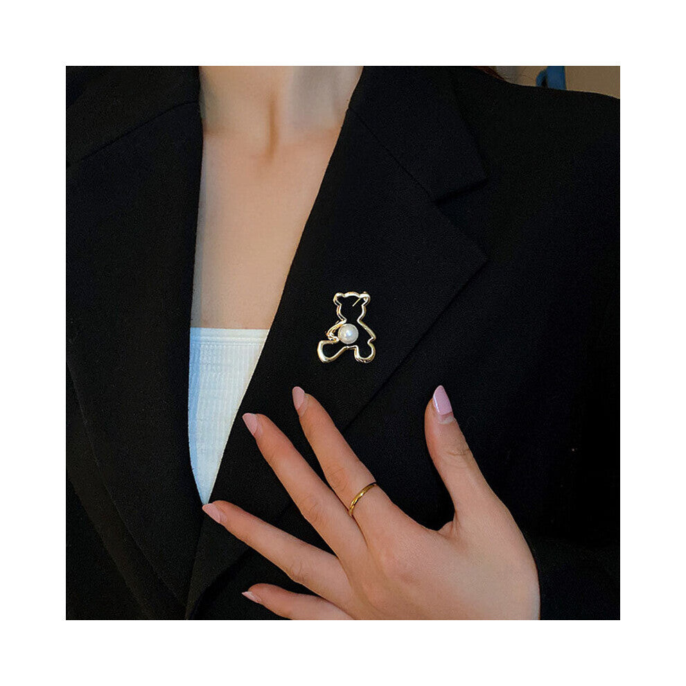 Hollow Bear Brooch for Women Temperament Lovely Tiny Animail Pendant Anniversary Gift Accessories