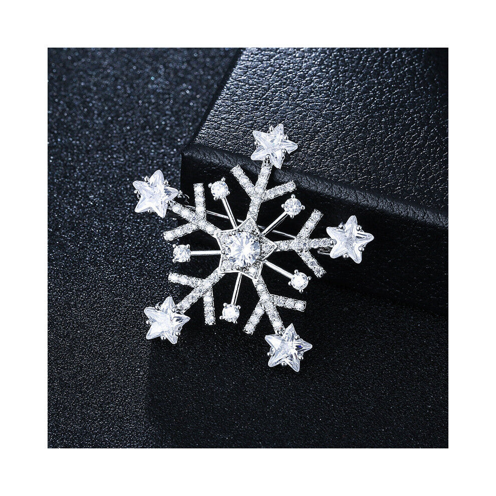 Christmas Fine Jewelry Snowflake Brooches for Women S925 Silver Christmas Brooch Noble Party Clothing Accessories