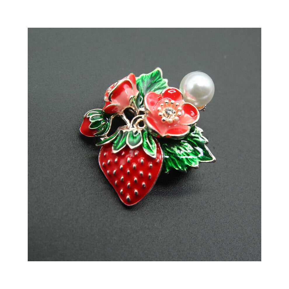 Red Strawberry Enamel Brooches For Men Women's Classic Fruits Weddings Party Banquet Brooch Women's Accessories