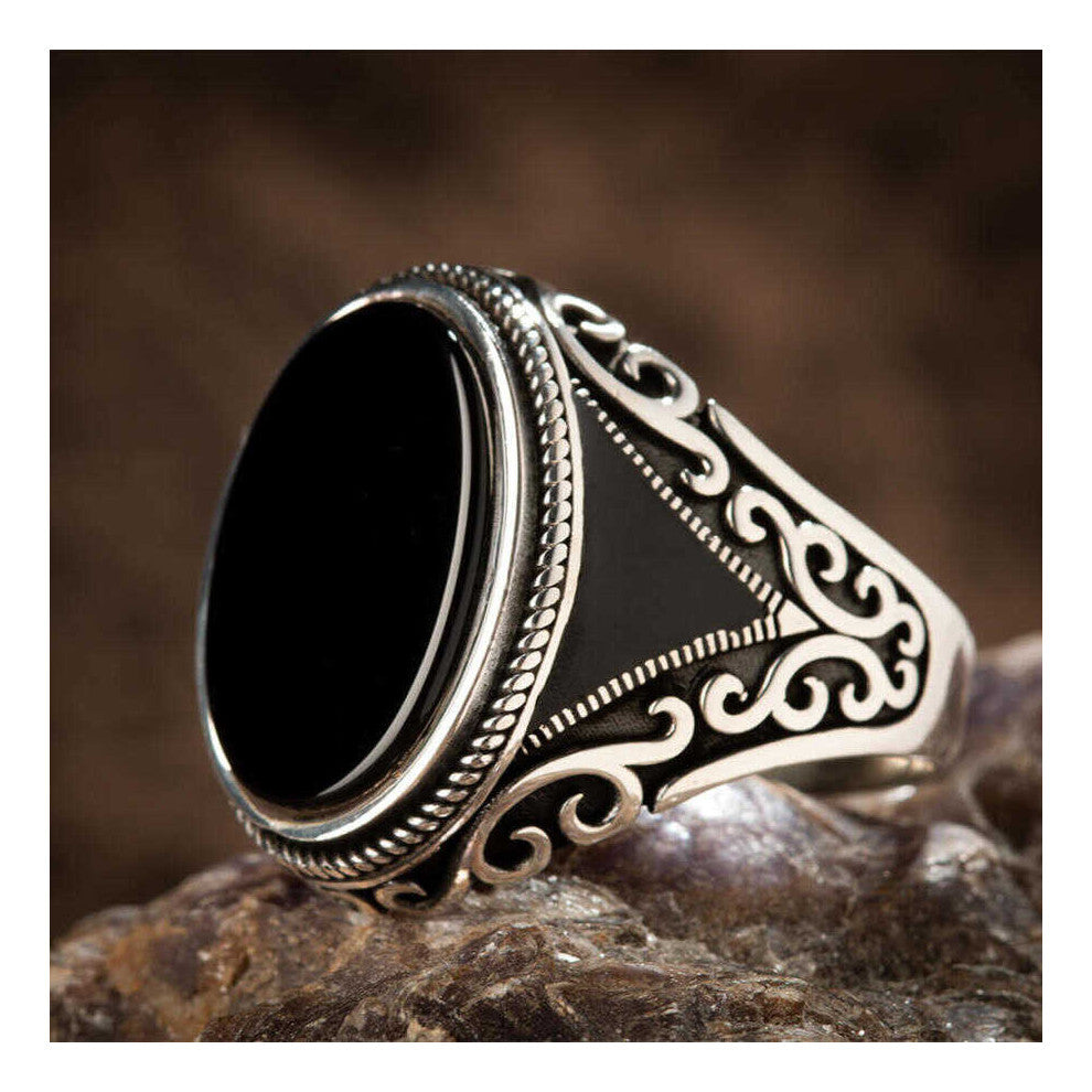 Retro Signet Ring For Men Women Ancient Silver Carved Eagle Ring Green Zircon Inlay Punk Motor Biker Ring
