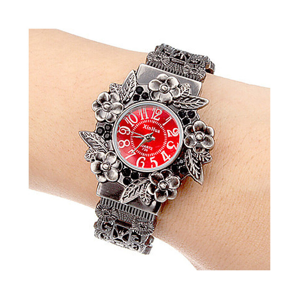 Vintage Ladies Bracelet Watch Carved Flower Stainless Steel Dial Quartz Wristwatches Casual Ladies Dress Watches