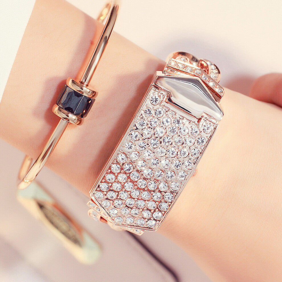 G&D Style Casual Women's Diamond-Studded Flip Bracelet Watch Quartz Watch Accurate Timekeeping Ghipping