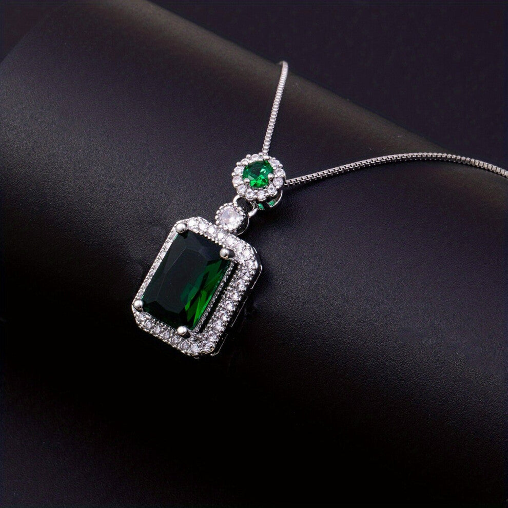 Green Zircon Pendant Necklace Square Full Artificial Diamond Set Zirconia Silver Chain Pendant Necklace Casual Jewelry Necklace Accessories Gift