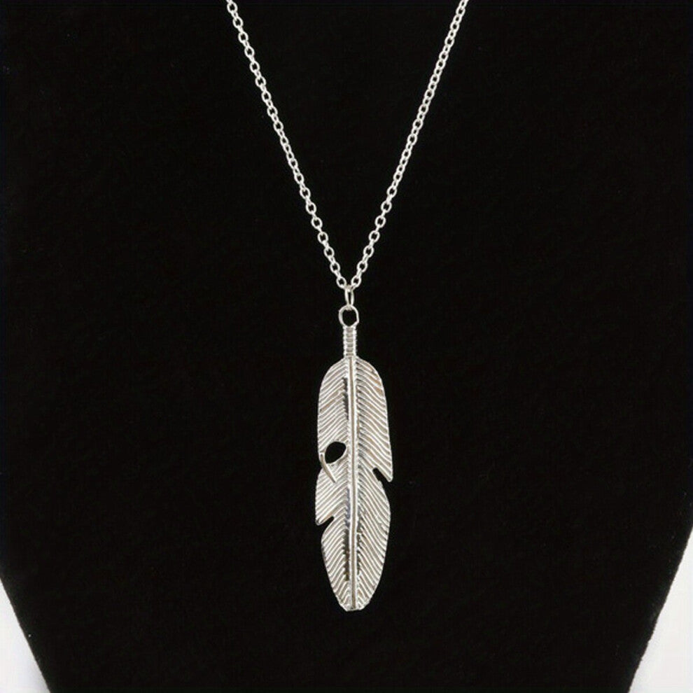 1pc Retro Minimalist Alloy Feather Pendant Necklace Mens Sweater Accessories Necklace