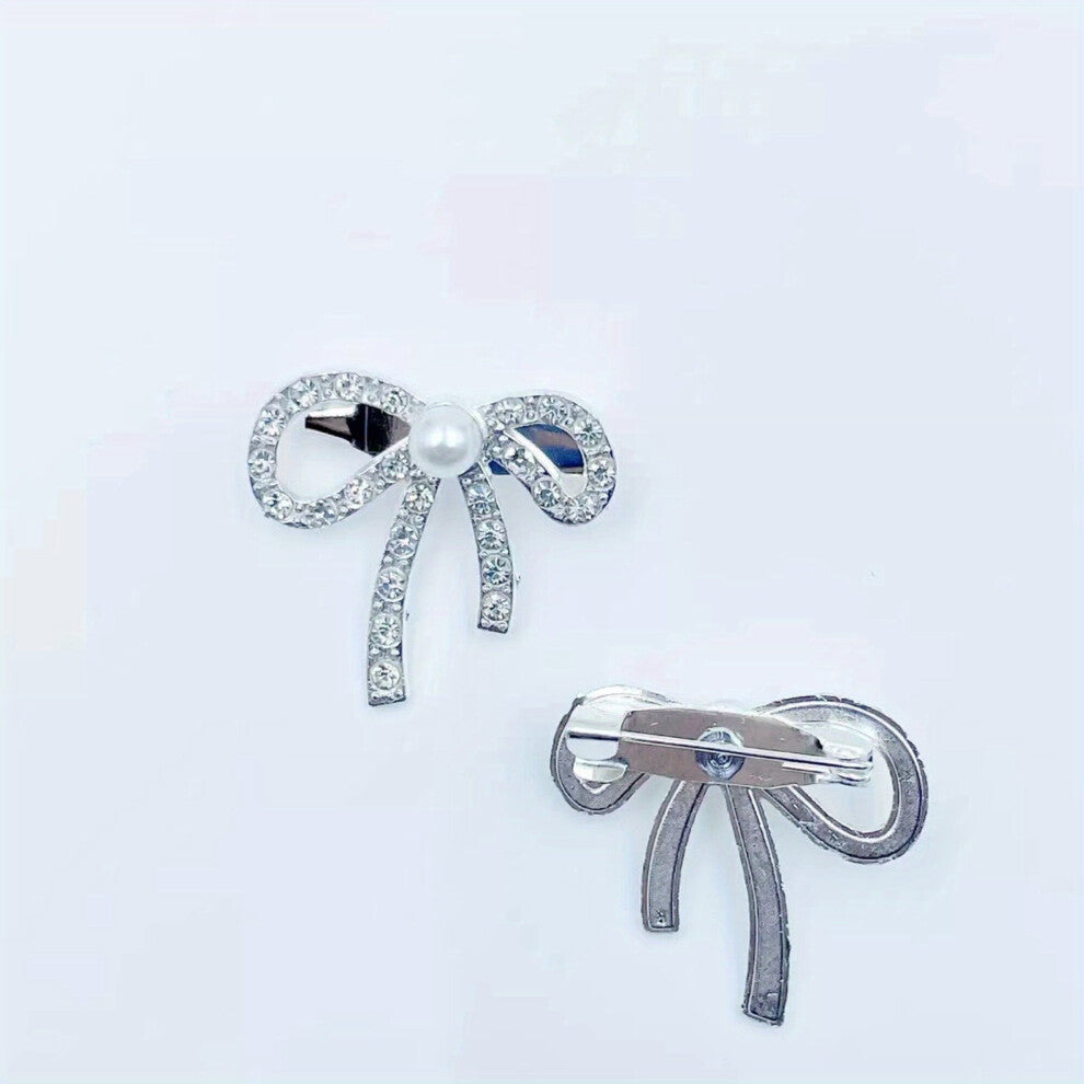 2pcs Butterfly Brooch Accessories Small Incense Wind Decorative Buckle Bear Peach Heart Inlaid Diamond Pin DIY Accessories For Men