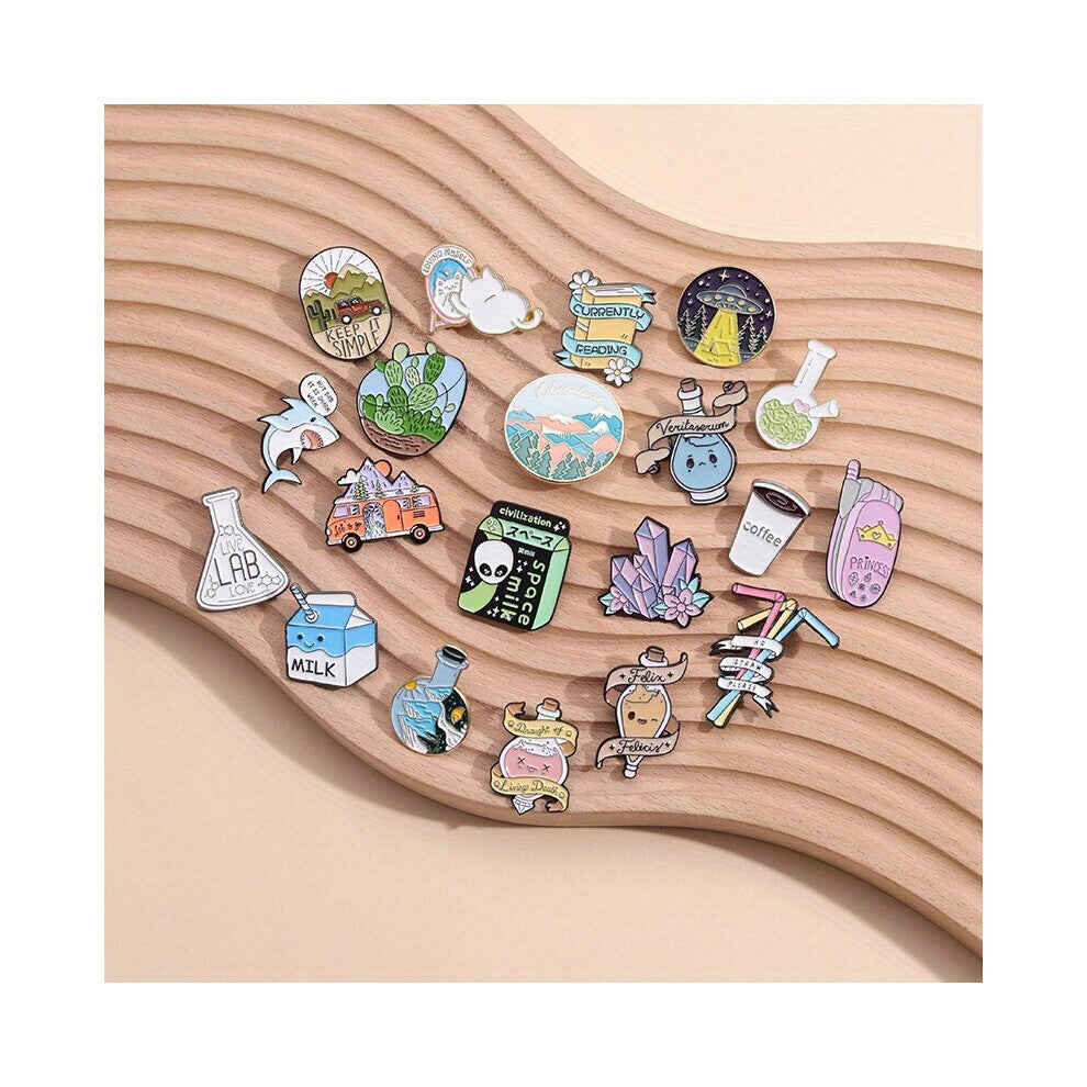 8pcs Random Creative Cartoon Geometric Animal Brooches For Men Clothing And Bag Accessories For Men