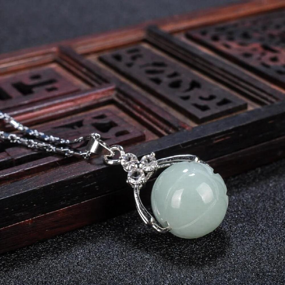 100% natural stone carvings of cardigan necklace pendant jewelry