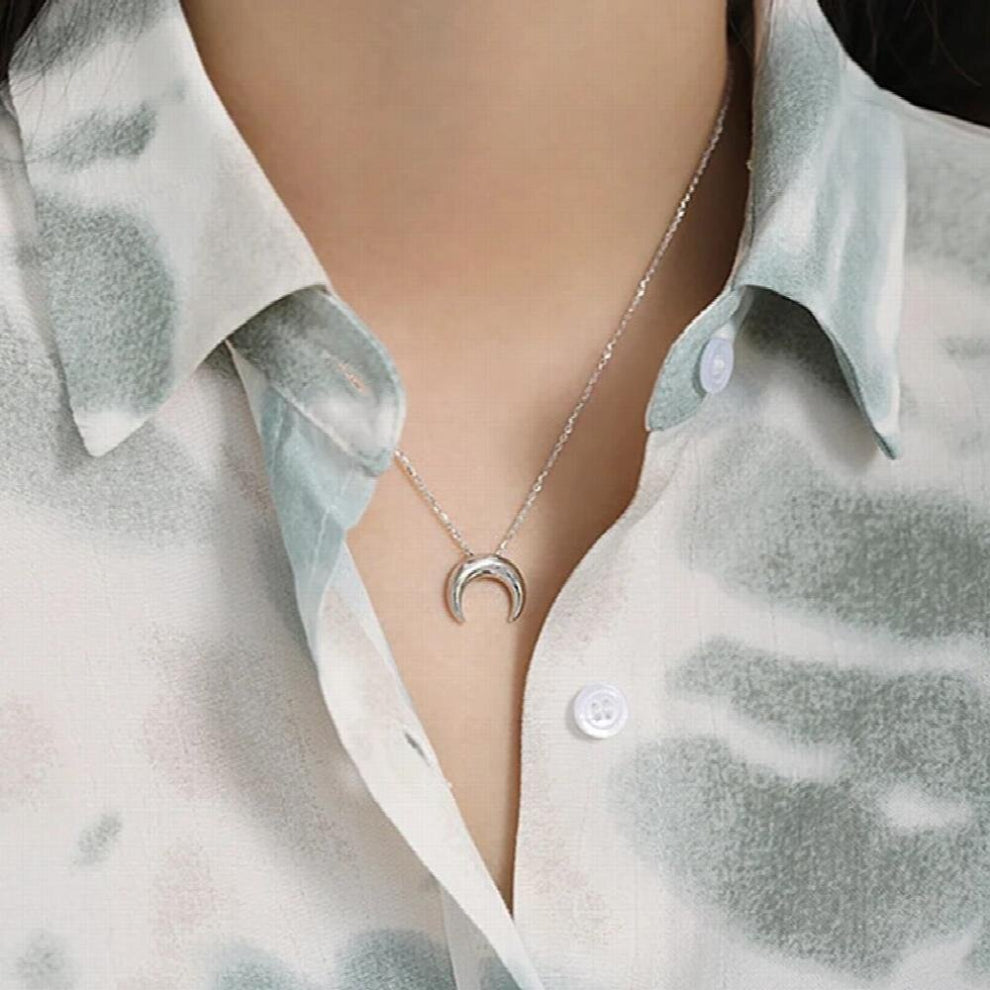 F.I.N.S 925 Sterling Silver Necklace INS Glossy Moon Necklace Female Clavicle Chain Necklace Pendant Accessories