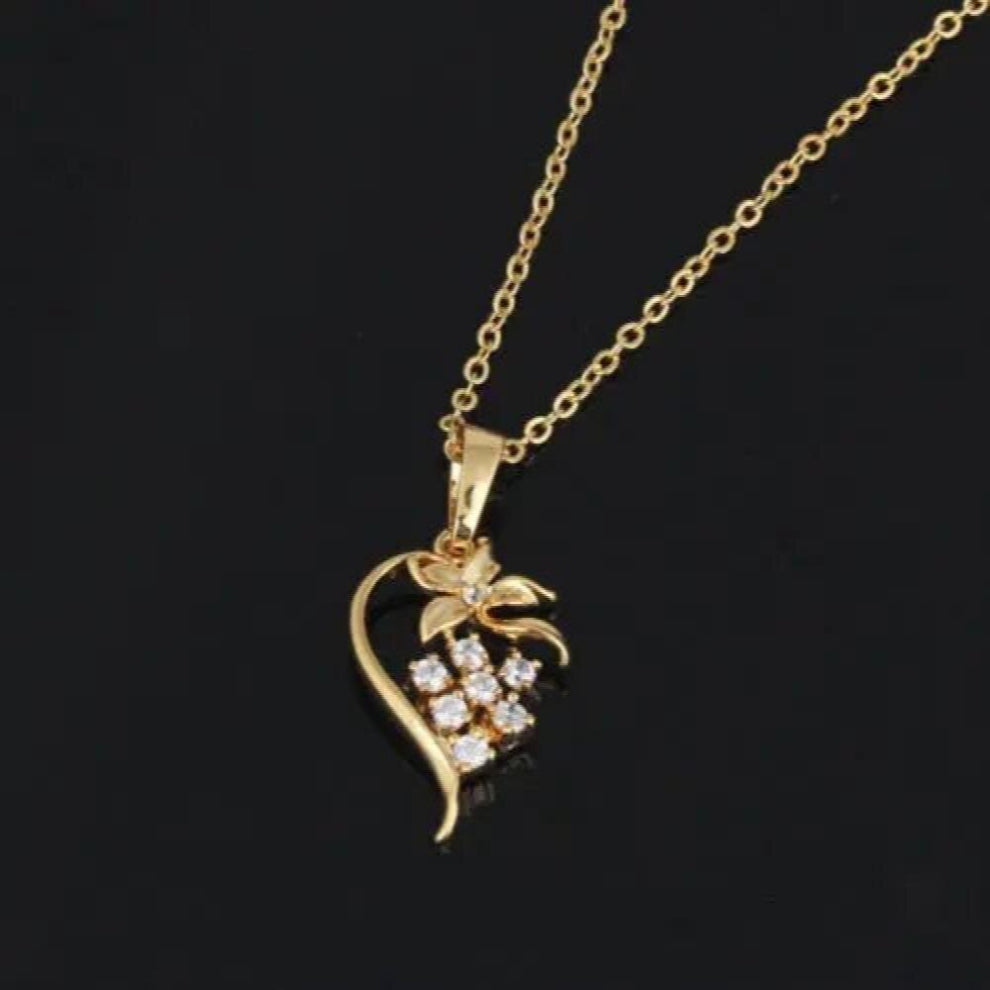 Plated Pendant Crystal Floral Heart Chain Jewelry NecklaceClass lady Heart Pendant jewelry