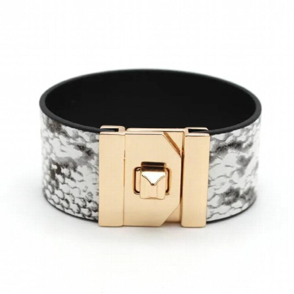 Snake Leopard Grain Wide Femme Leather Bracelet Europe Exaggeration Club Joker Women Bracelet Personality