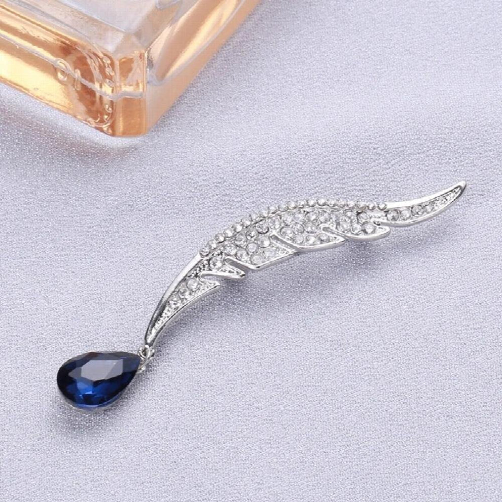 Fresh Crystal Corsage Brooch Feminine Coat Cardigan Pin