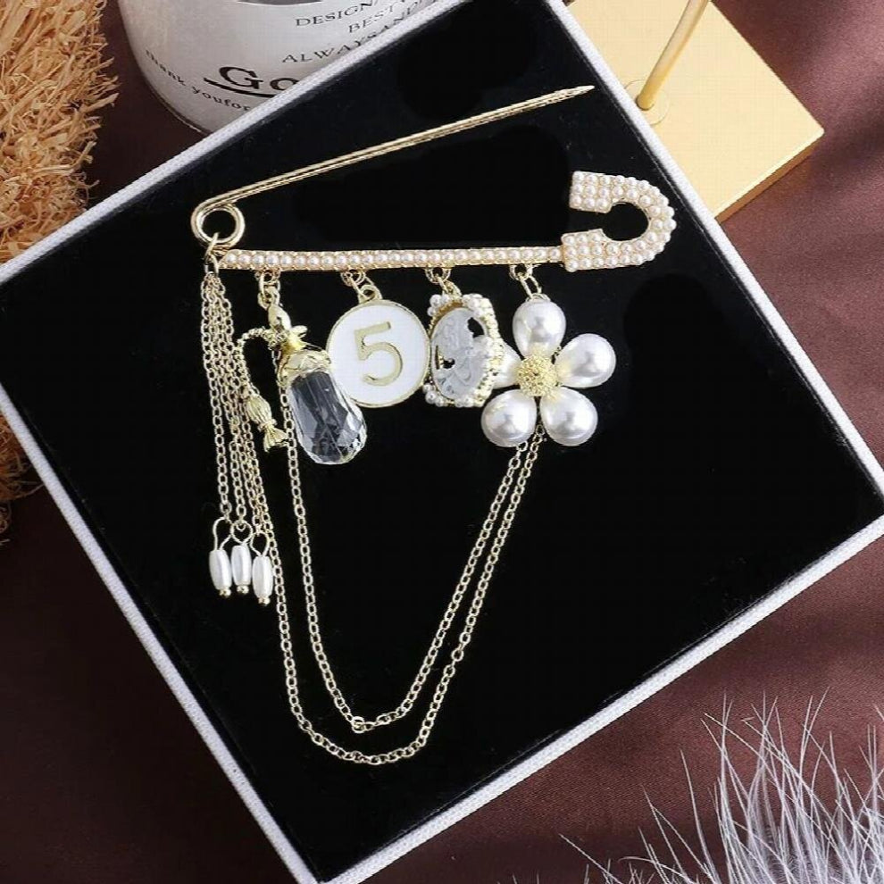 Pretty Womens Party Jacket Sweater Pin Brooches Retro Cardigan Pearl Tassel Chain Corsage Brooch