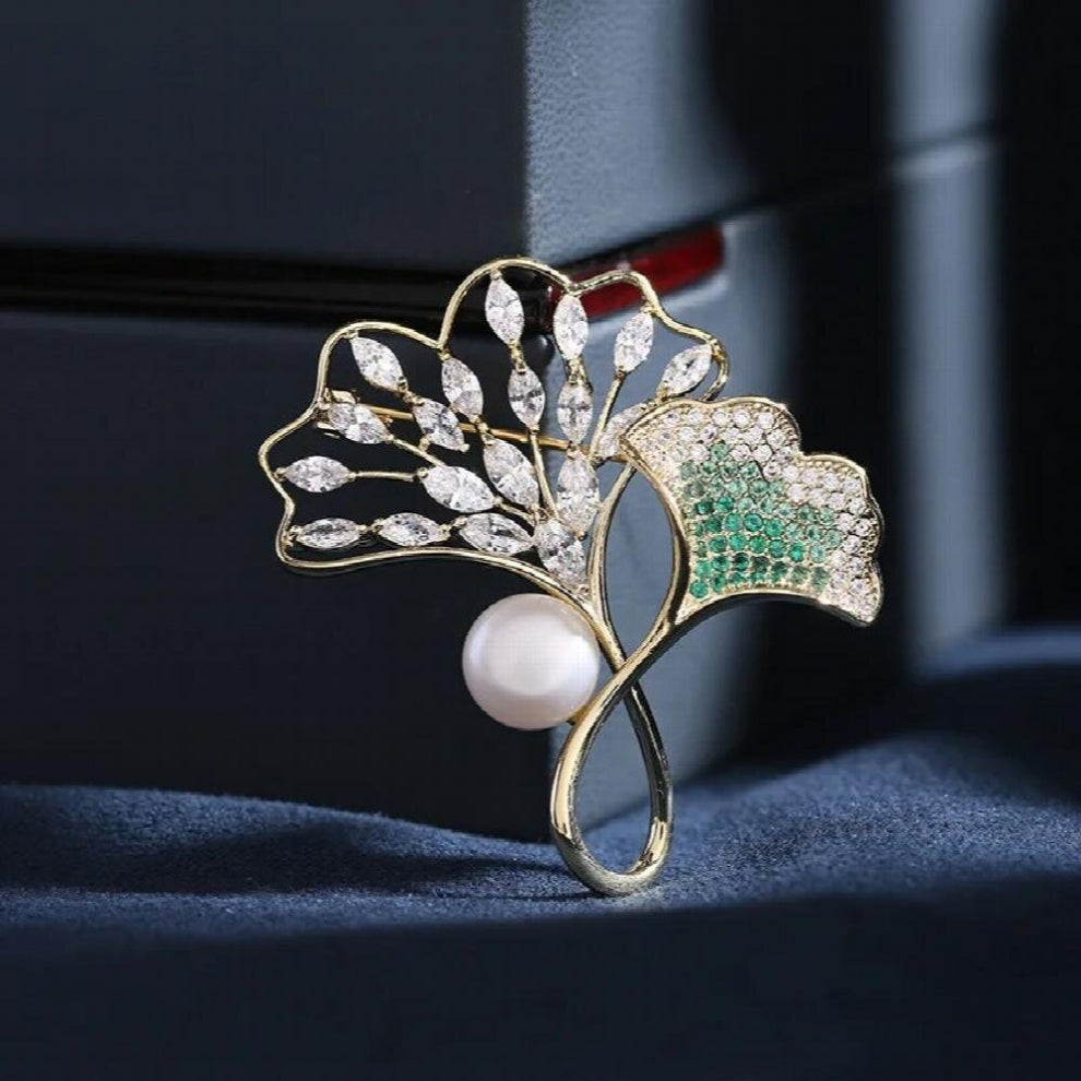 Arrival Pearl Ginkgo Leaf Brooch CZ Leaves Brooches Suit Coat Accessories Cardigan Pin Jewelry
