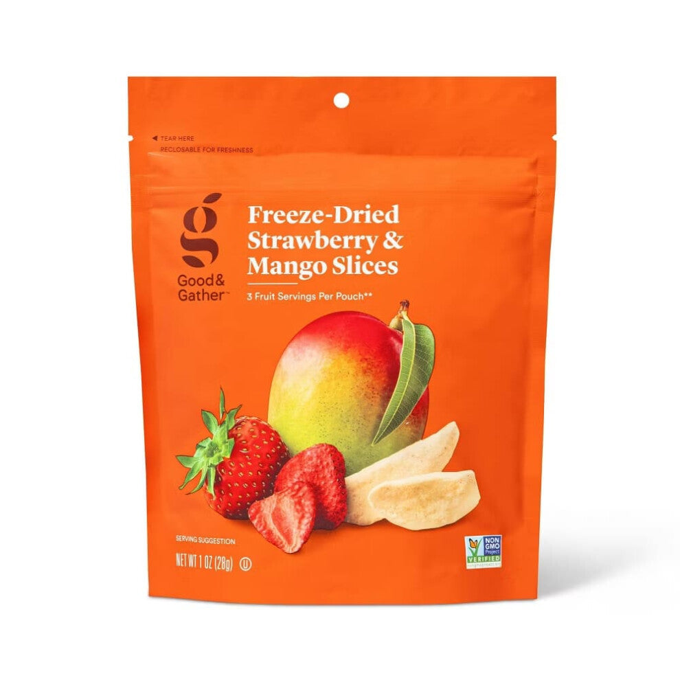 Good & Gather Mango & Strawberry Slices Freeze Dried Fruit Blend 1oz