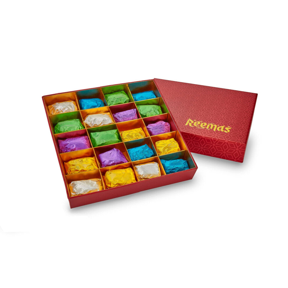 REEMAS GOURMET Dried Fruit Dates Filled with Nuts (Hazelnut Pistachio Pecan Almond Cashew) 20 Pcs - Healthy Gift Box - No Added Sugar - Vegan Medjool